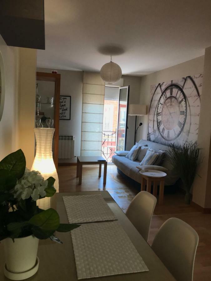 Apartamentos Logrono Centro, Tic Tac, Wifi Luaran gambar
