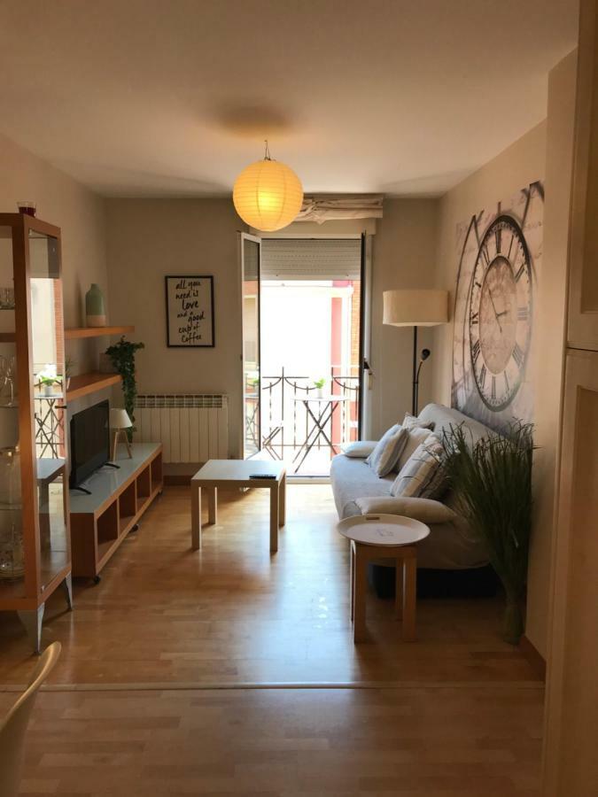 Apartamentos Logrono Centro, Tic Tac, Wifi Luaran gambar